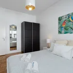 Rent 1 bedroom apartment of 40 m² in Porto