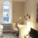 Miete 2 Schlafzimmer wohnung von 592 m² in Frankfurt