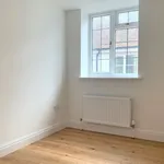 Rent 2 bedroom flat in South East England