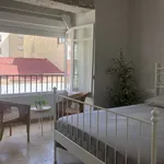 Rent a room of 120 m² in alicante