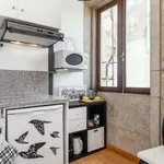 Rent 4 bedroom apartment of 32 m² in Porto