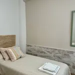 Rent 1 bedroom apartment of 30 m² in Madrid