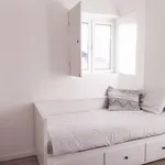 Rent 2 bedroom apartment in Lisbon