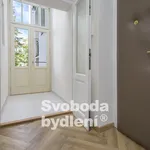 Pronajměte si 3 ložnic/e byt o rozloze 75 m² v Prague