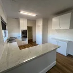 Rent 4 bedroom house in Tumby Bay