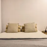 Rent a room of 350 m² in Barcelona