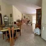 Rent 5 bedroom apartment of 180 m² in Manziana