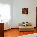 Rent 2 bedroom apartment of 72 m² in Porto