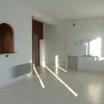 Rent 3 bedroom apartment of 65 m² in Sète