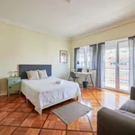 Rent 6 bedroom apartment in Lisbon