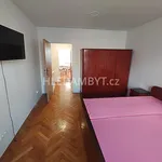 Pronajměte si 3 ložnic/e byt o rozloze 74 m² v Capital City of Prague