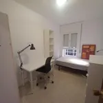 Rent 4 bedroom apartment of 100 m² in Málaga (El Ejido-La Merced-La Victoria)