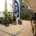 Rent 5 bedroom apartment in lisbon