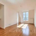 Rent 6 bedroom apartment of 203 m² in Paris