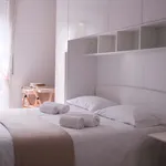 Rent a room of 90 m² in Milan