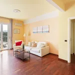 Rent 2 bedroom apartment of 90 m² in Florence