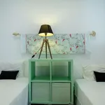 Rent 2 bedroom apartment of 60 m² in lisbon