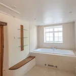 Rent 4 bedroom flat in Wales