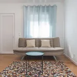 Rent a room of 100 m² in lisbon