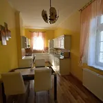 Pronajměte si 4 ložnic/e byt o rozloze 132 m² v Chomutov