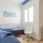 Rent a room of 333 m² in barcelona