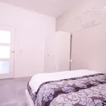 Rent a room of 70 m² in Valencia