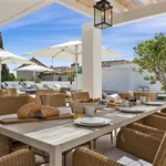 Rent 5 bedroom house of 790 m² in Marbella