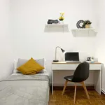 Rent a room of 175 m² in Madrid