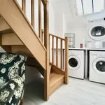 Rent a room of 300 m² in paris