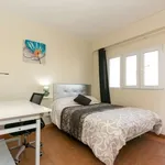 Rent a room of 75 m² in granada