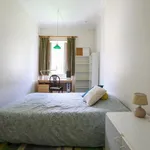 Rent 4 bedroom apartment in Lisbon