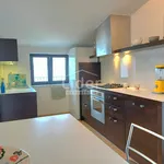 Najam 4 spavaće sobe stan od 130 m² u Grad Rijeka