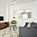 Appartement de 441 m² avec 2 chambre(s) en location à Paris