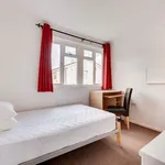 Rent 4 bedroom apartment in South East England