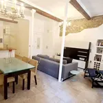 Appartement de 67 m² avec 2 chambre(s) en location à Nice