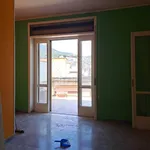 Affitto 4 camera appartamento di 100 m² in Salerno