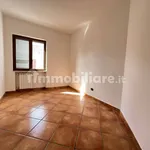 Affitto 4 camera casa di 160 m² in Giugliano in Campania