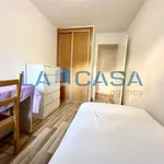 Alquilo 4 dormitorio apartamento de 80 m² en Sevilla