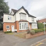 Flat to rent in Woking, Surrey GU22