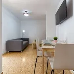 Rent a room of 120 m² in valencia