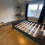 Rent 3 bedroom flat in North West England