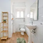 Rent 7 bedroom apartment in Lisbon