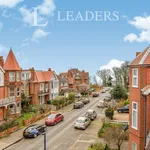 Rent 2 bedroom flat of 93 m² in Felixstowe