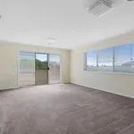 Rent 6 bedroom house in Point Cook