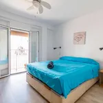 Rent a room of 65 m² in valencia