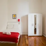 Rent 10 bedroom apartment in Lisbon