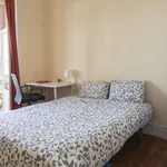 Rent a room in lisbon