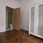 Rent a room of 100 m² in lisbon