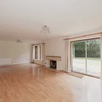 Rent 5 bedroom apartment in South East England