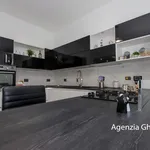 Rent 6 bedroom apartment of 110 m² in Genoa